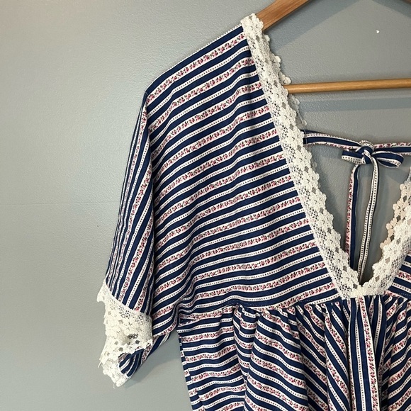 Vintage Handmade Micro Floral Cottage Farmhouse Lace Trimmed Pullover - Picture 4 of 11